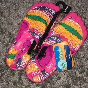 newtz Shoes - Brand New water shoes newtz Shoes - Brand New water shoes